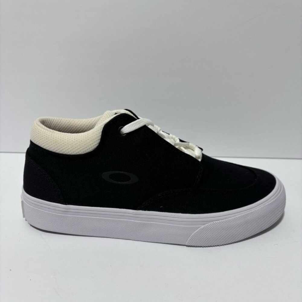Oakley Men’s Banks Low Canvas Sneakers, Size 4 M